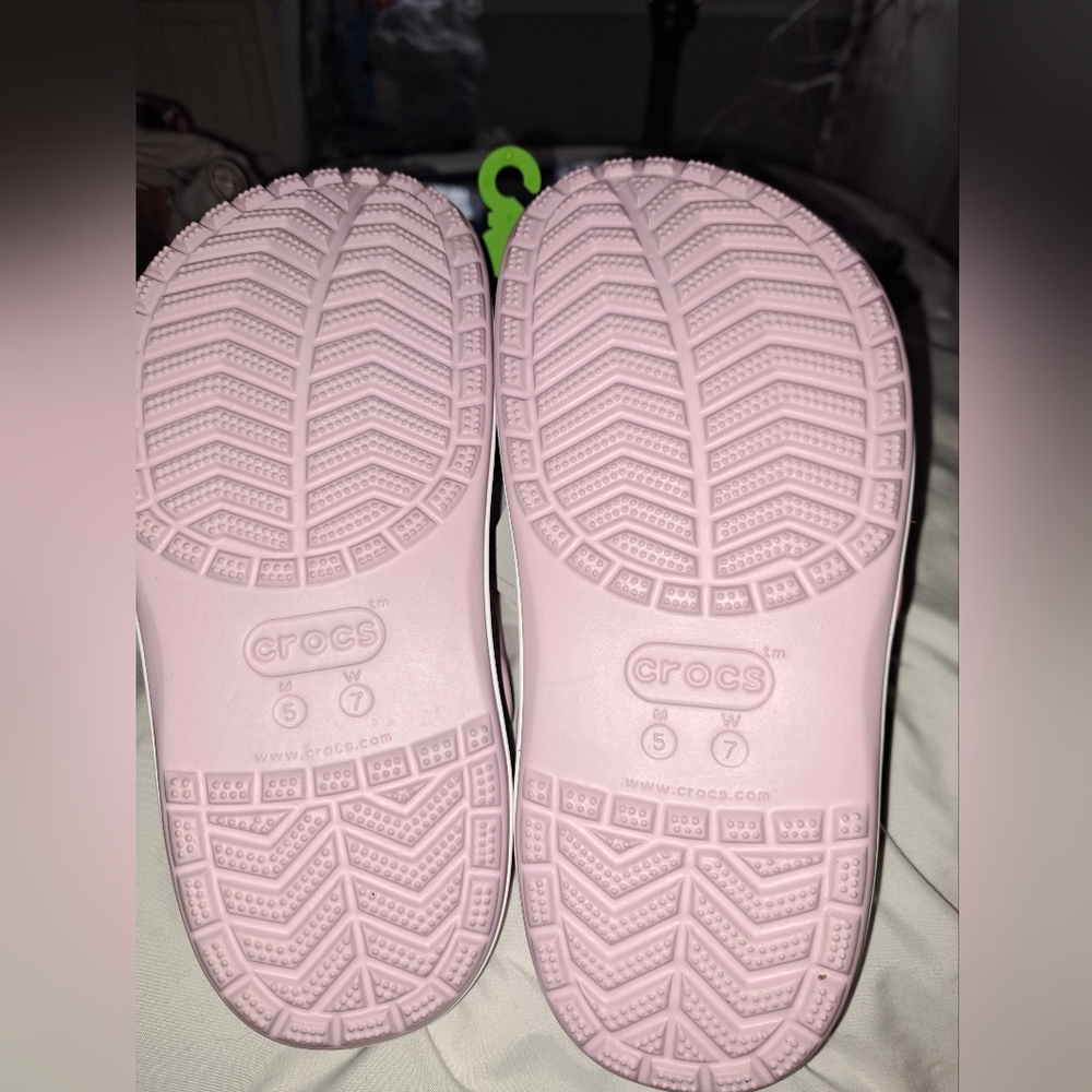 NWT Pink And White CROCS - Picture 4 of 7